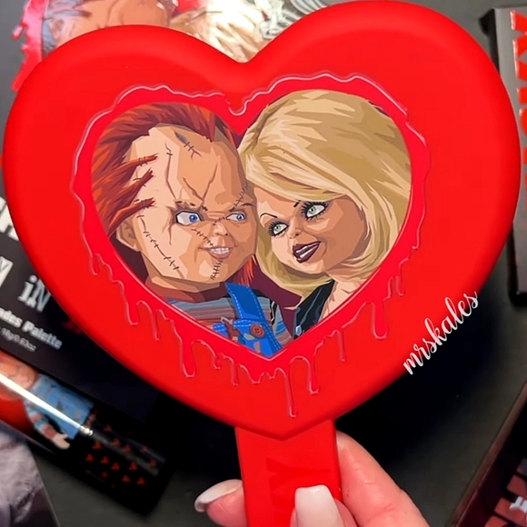 Chucky Hand Mirror - Picture 5 of 12